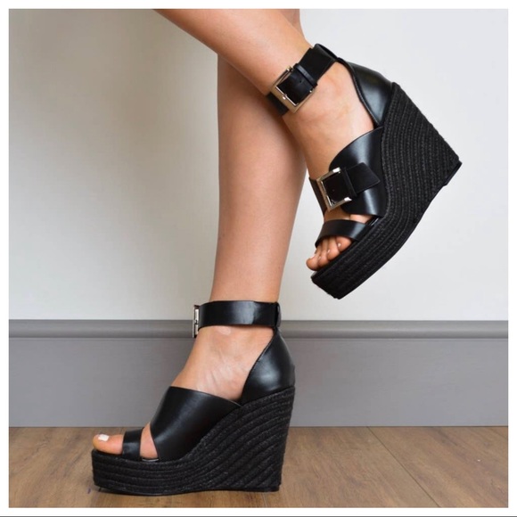 Fabulous Black Buckle Strap Wedges - Picture 3 of 4